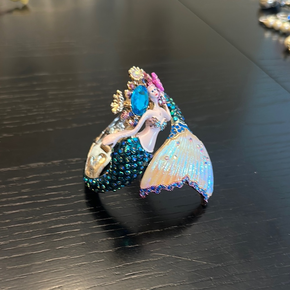 Betsey Johnson Blue and Gold Butterfly Wing Bracelet